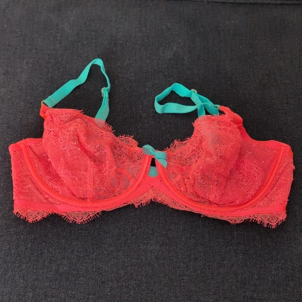 Victoria's Secret Very Sexy Unlined Demi Coral & Teal Lace Bra 34DD NWOT